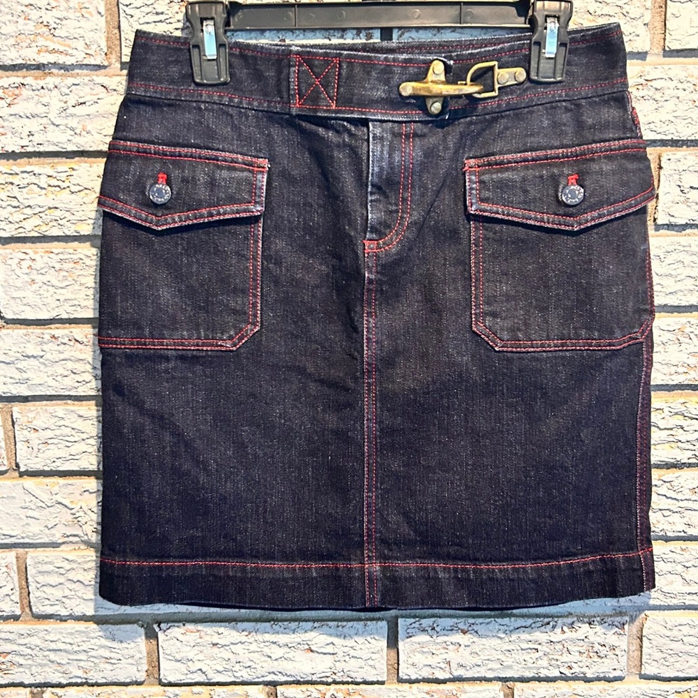 Lauren Ralph Lauren Denim Mini Skirt Dark Wash Red Stitching Brass Clasp Size 2